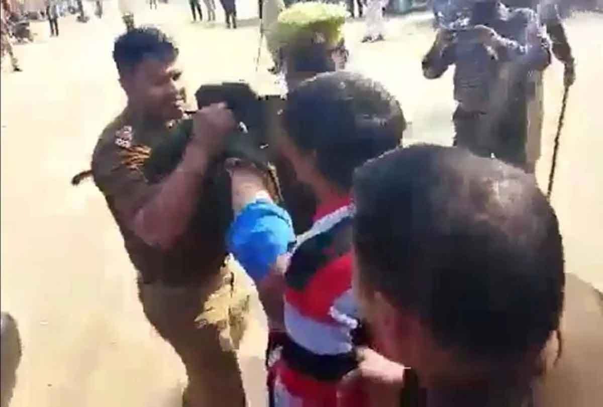 Police brutality: Inspector suspended for brutally thrashing father with child