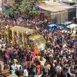 शहीद के अंतिम दर्शन के लिए सरन नगर में जुटी भीड़