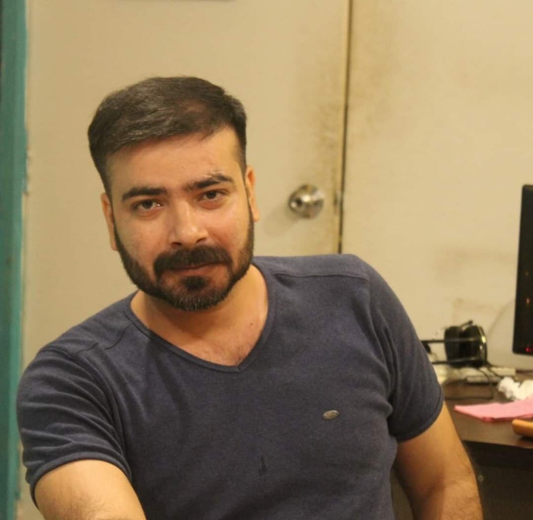Anubhav Dixit joins the cast of Kuttey casting director Mukesh Chhabra