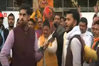 UP Assembly Election 2022 Azamgarh Live Debates and Discussions Coverage News Updates in Hindi