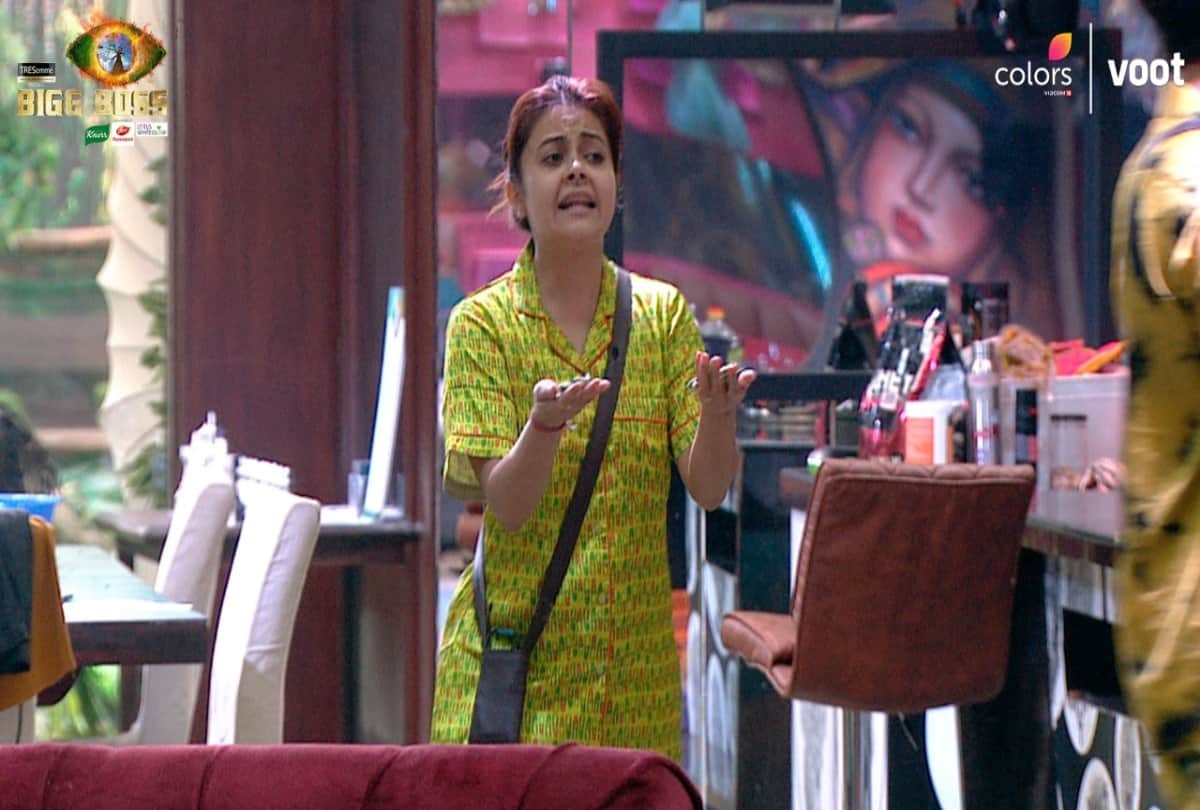 Bigg Boss 15: Devoleena and Rakhi get angry on Tejaswi Prakash in the house over throwing Bhindi