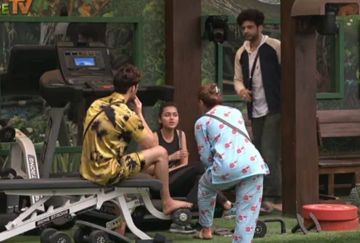 bigg boss 15 karan kundrra and umar riaz heated argument over tejasswi prakash kitchen fight