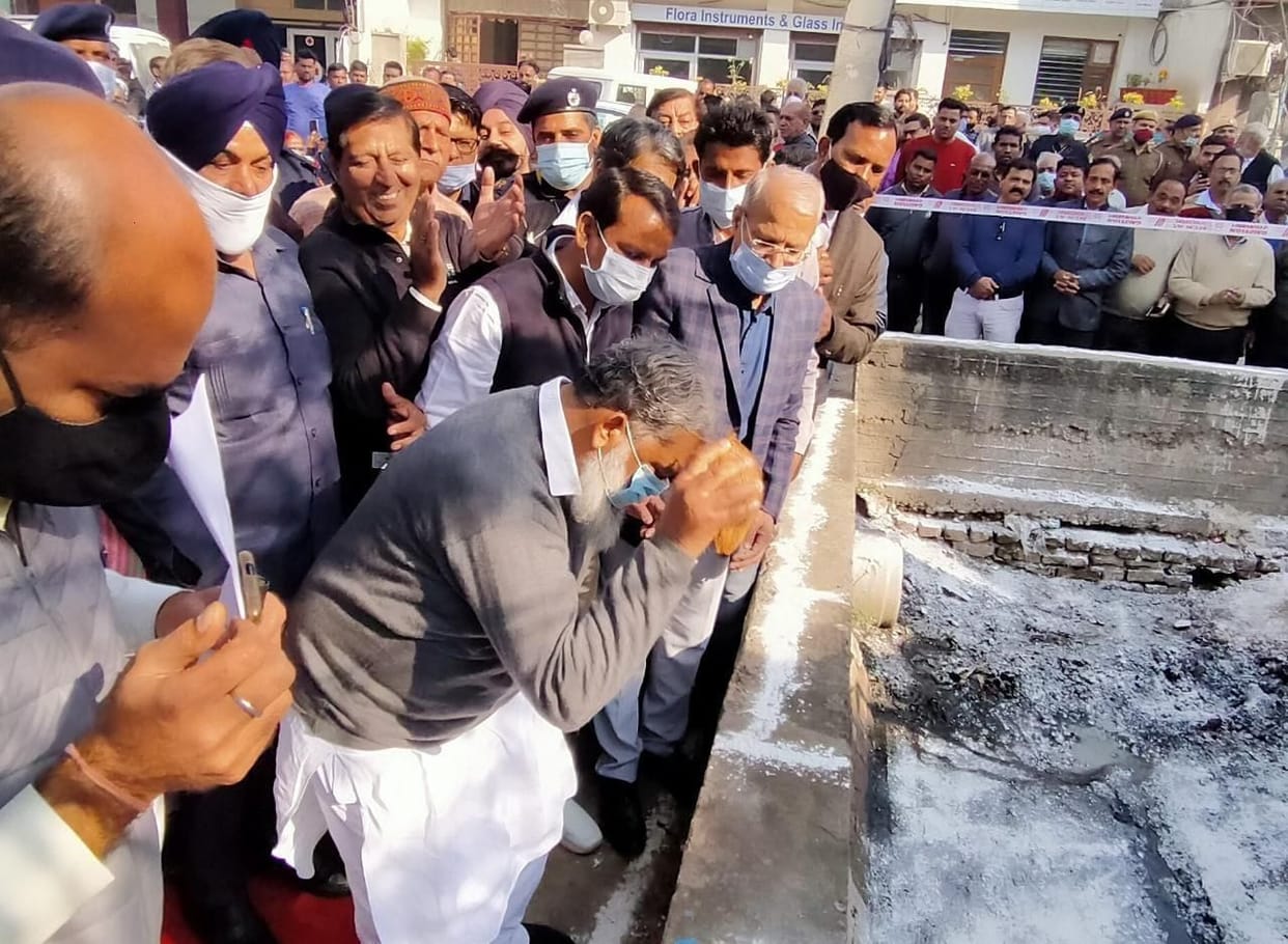 One and a half kilometer long central drain will be made underground in the cantonment area
