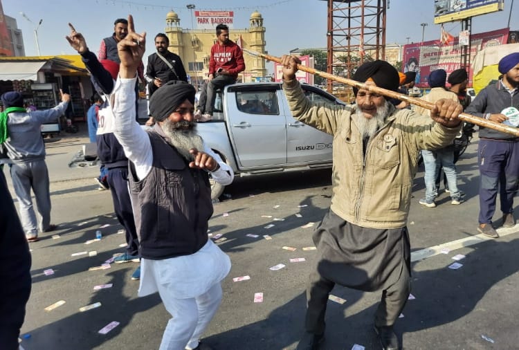 Farmers are Happy to Return Home from Delhi Borders