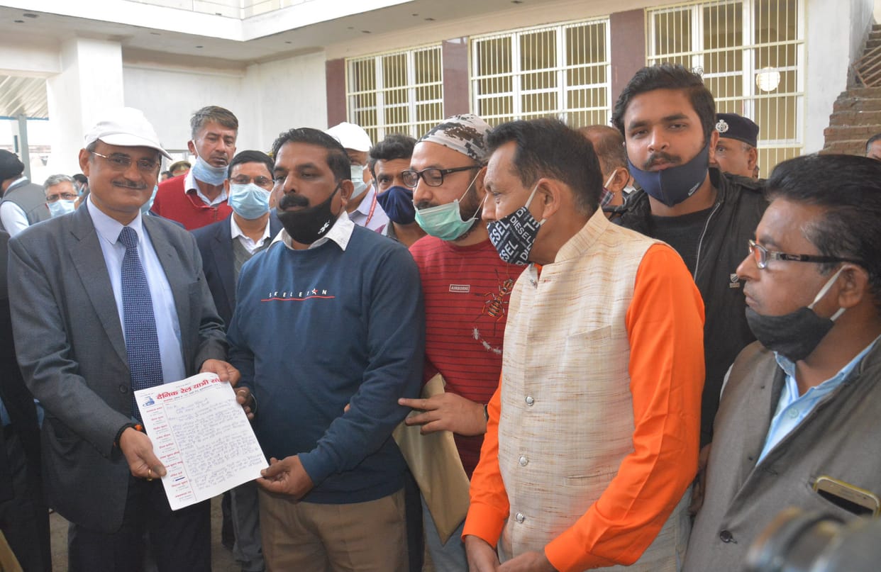 GM and DRM inspected the railway station