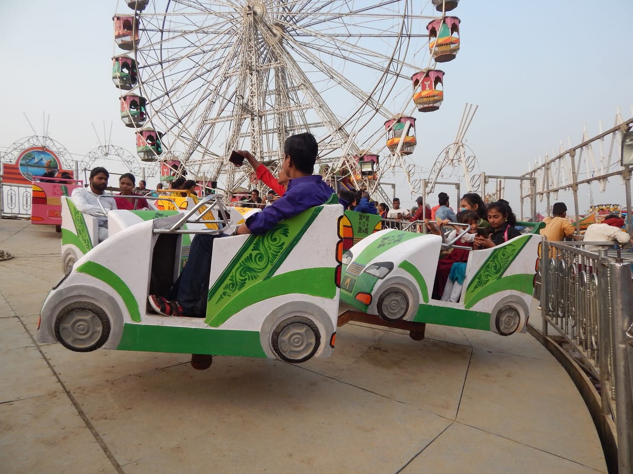 Due to the holiday, there was a crowd in the fair
