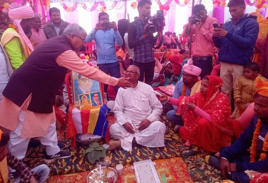 273 couples got married in mass marriage