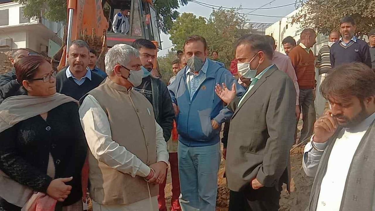 Underpass of Chinyot Colony railway line started