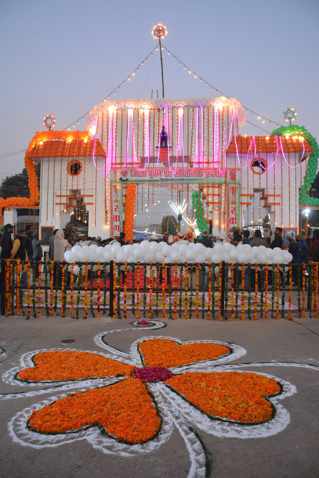 After two years, a colorful start of the exhibition with enthusiasm