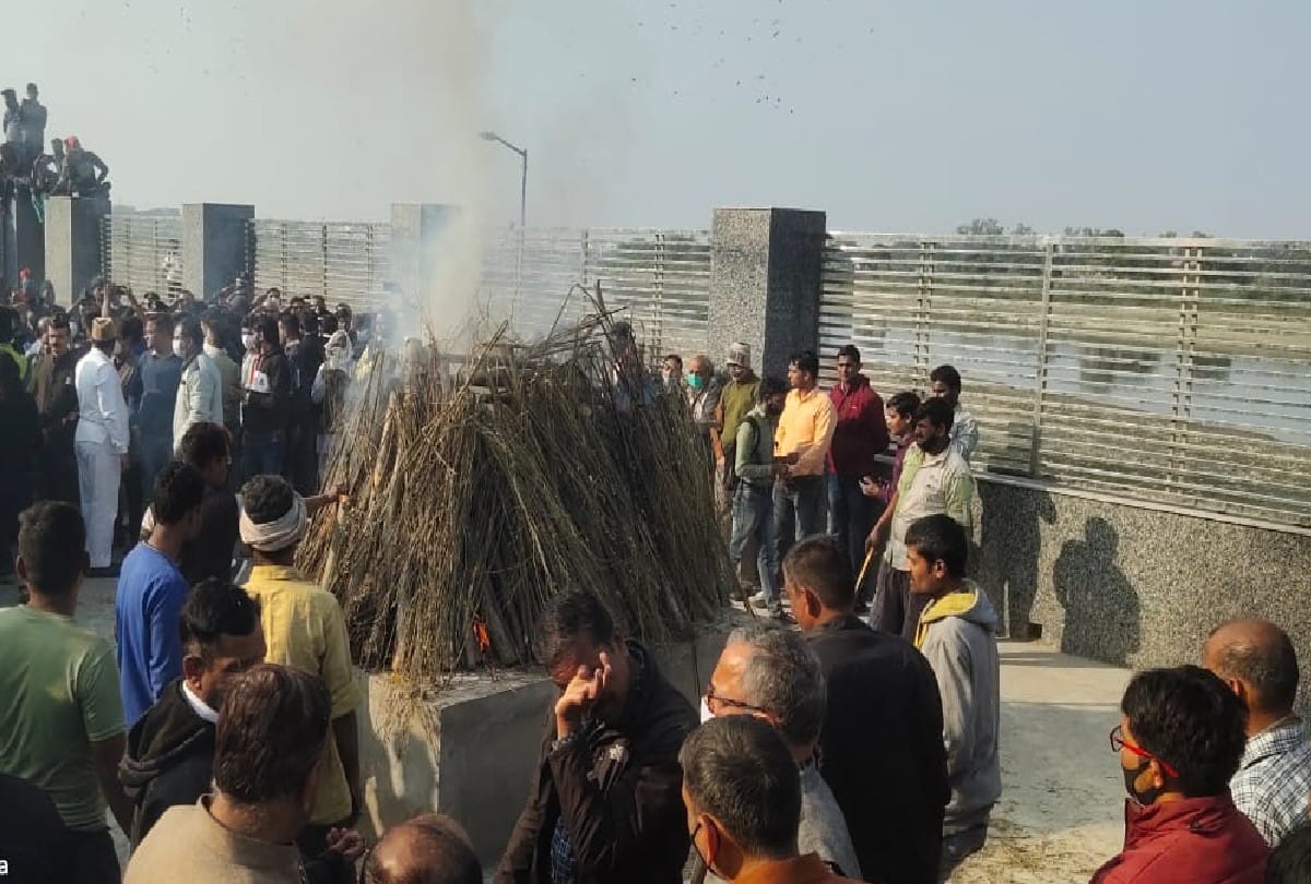 IAF Chopper Crash Martyr Last Ride People Give Tribute