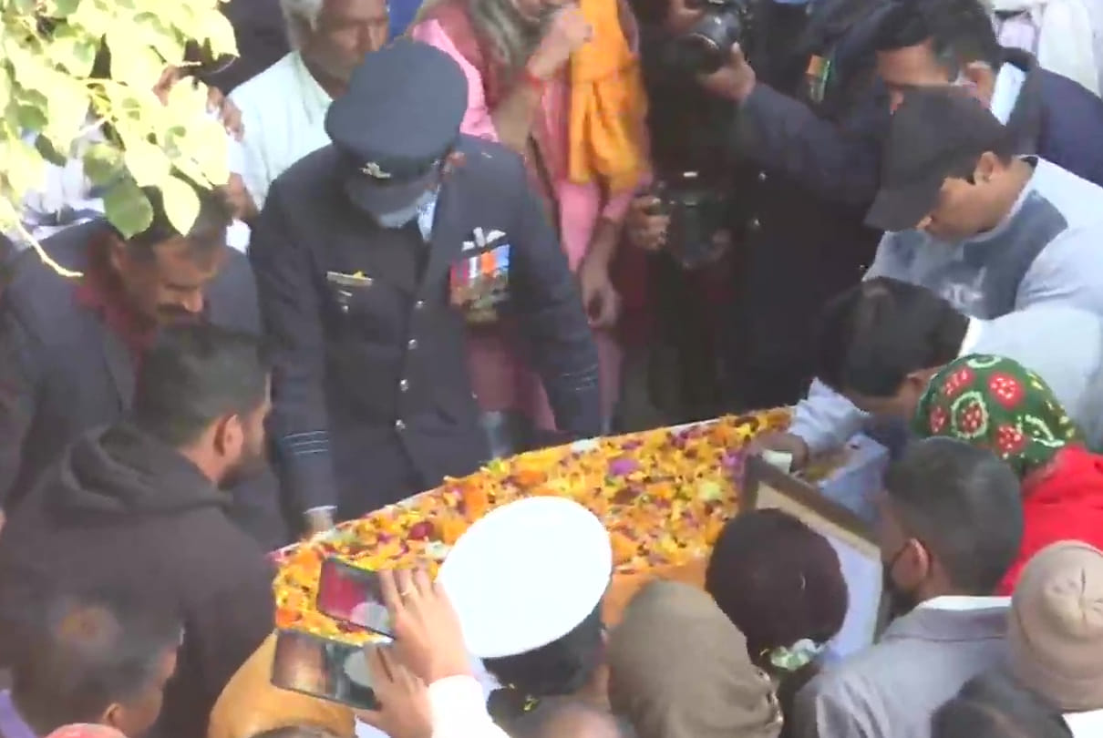Rajsthan: The body of Squadron Leader Kuldeep Singh reached his ancestral residence was martyred in helicopter crash Latest News Update