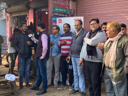 UP Assembly Election 2022 azamgarh Chai Par Chunavi Charcha Coverage News Updates In Hindi
