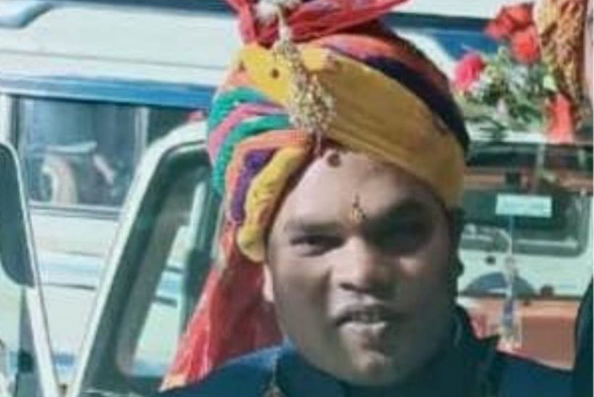 Dewas: Missing patwari's body found from home, injury marks on neck .. relatives expressed fear of murder