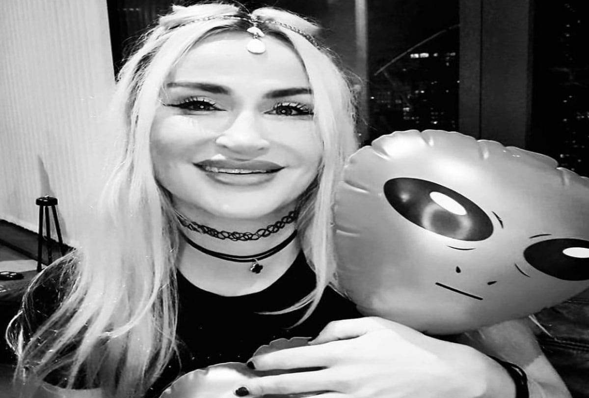 actress Abbie claims alien is her lover and said live in andromeda galaxy