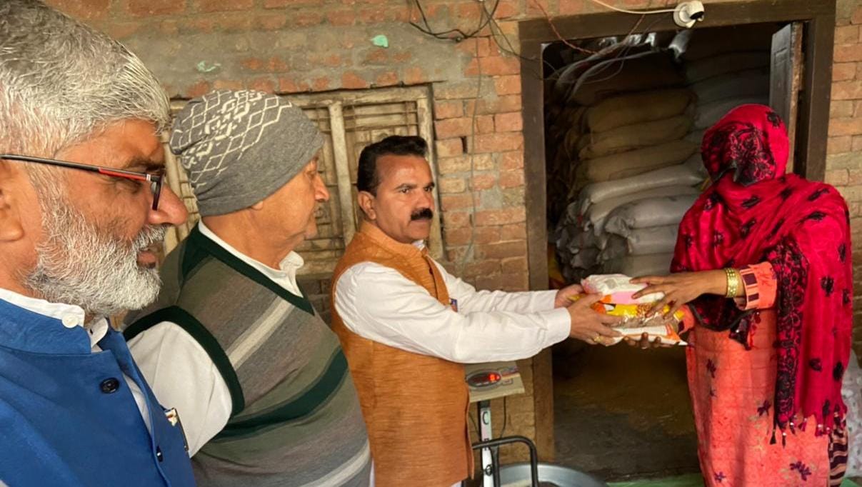 Distribution of ration to eligible villagers