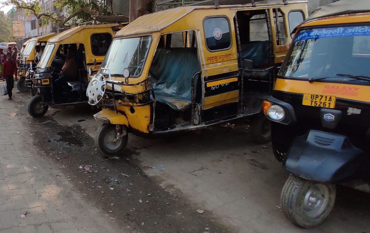 fathepur news,EO and stand operator summoned