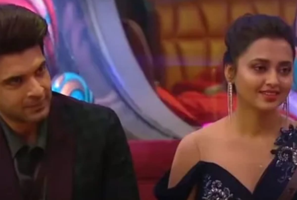 Bigg Boss 15: Salman Khan reprimands Karan Kundra for not taking Tejashwi stand said she is not interested in you