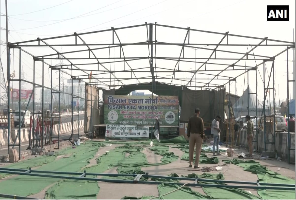 Latest visuals from farmers protest site in Delhi Haryana border at Singhu Ghazipur and Tikri