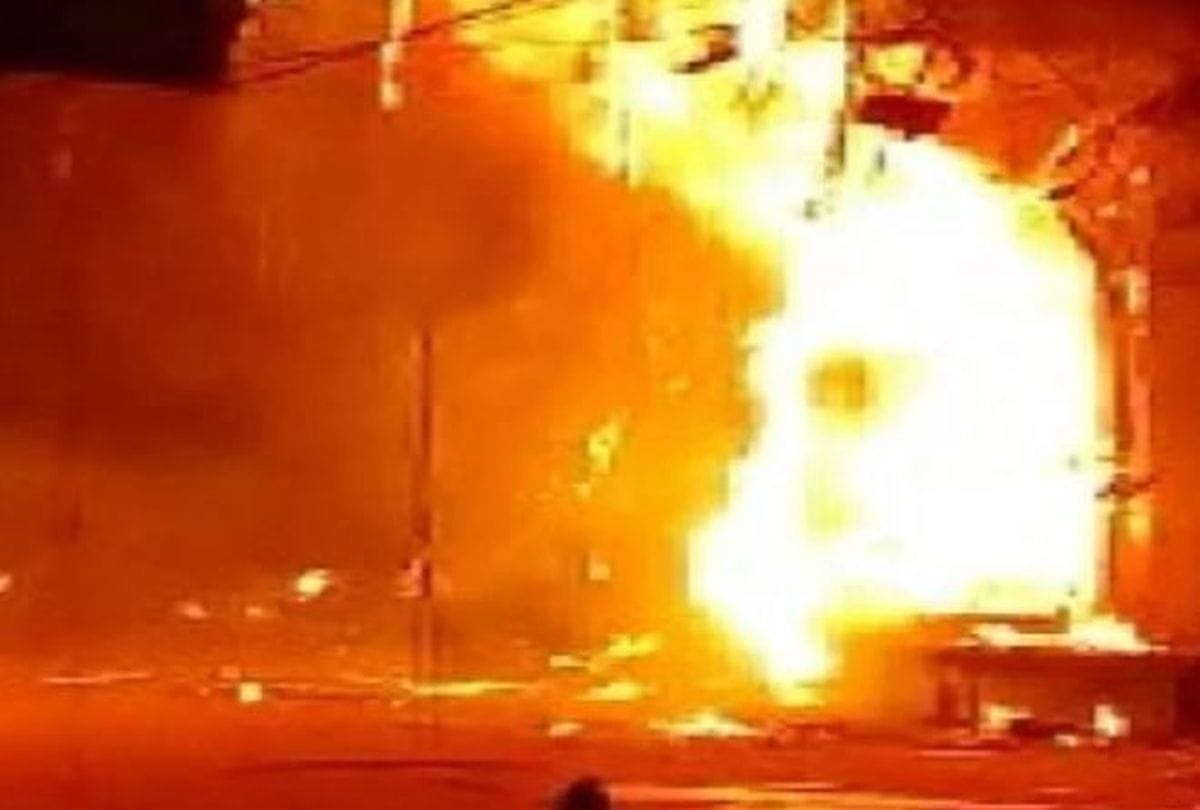 Jammu Kashmir: Fire breaks out inside Sherwani Hall in Baramulla, rescue and relief work underway