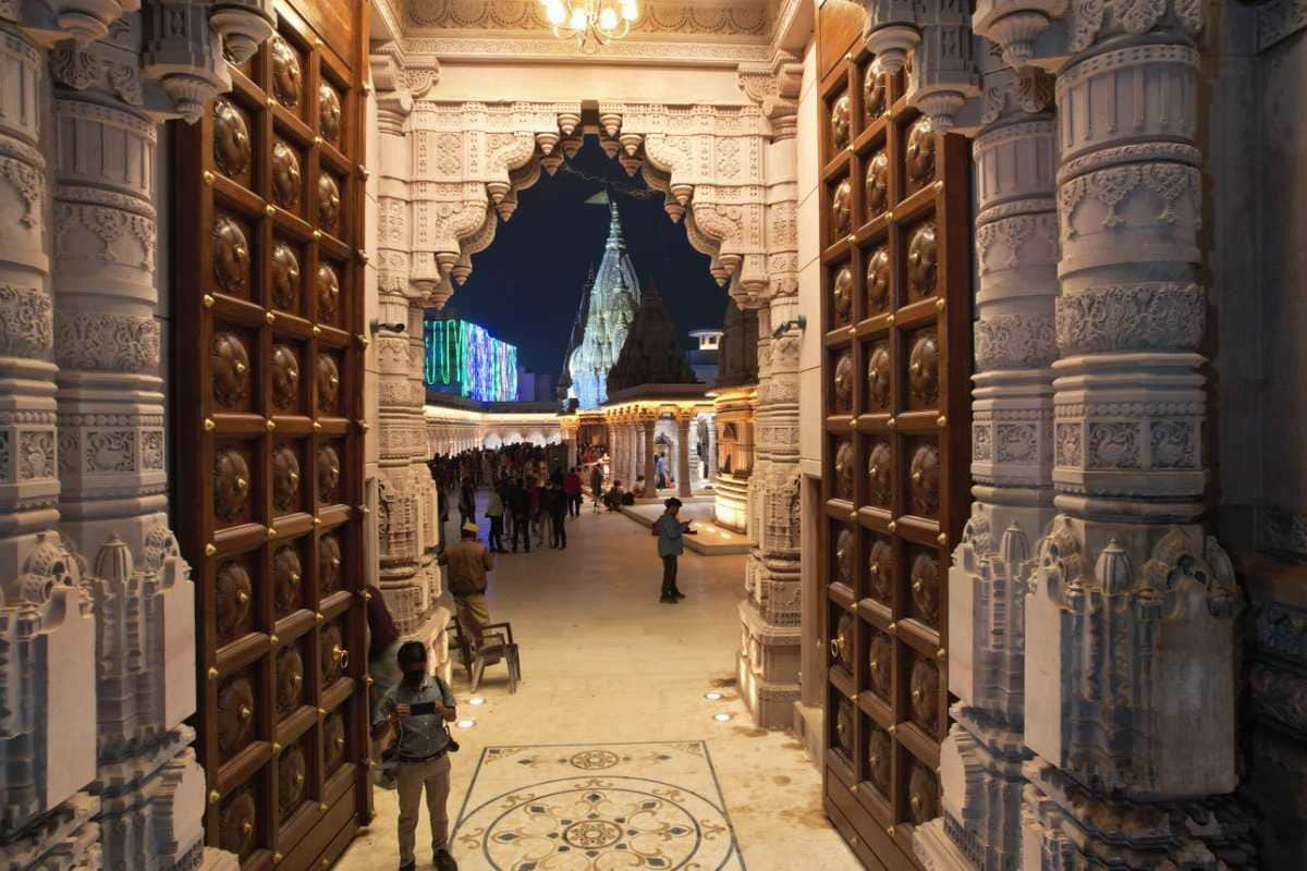 varanasi Kashi Vishwanath Dham tableau on parade on rajpath Republic Day 2022