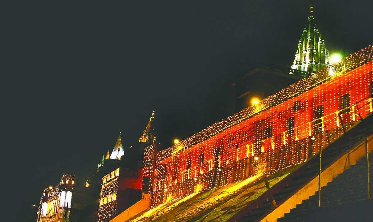 Kashi Vishwanath Corridor: Banaras city illuminated and ganga ghats decorate to welcome PM Modi on dham inauguration