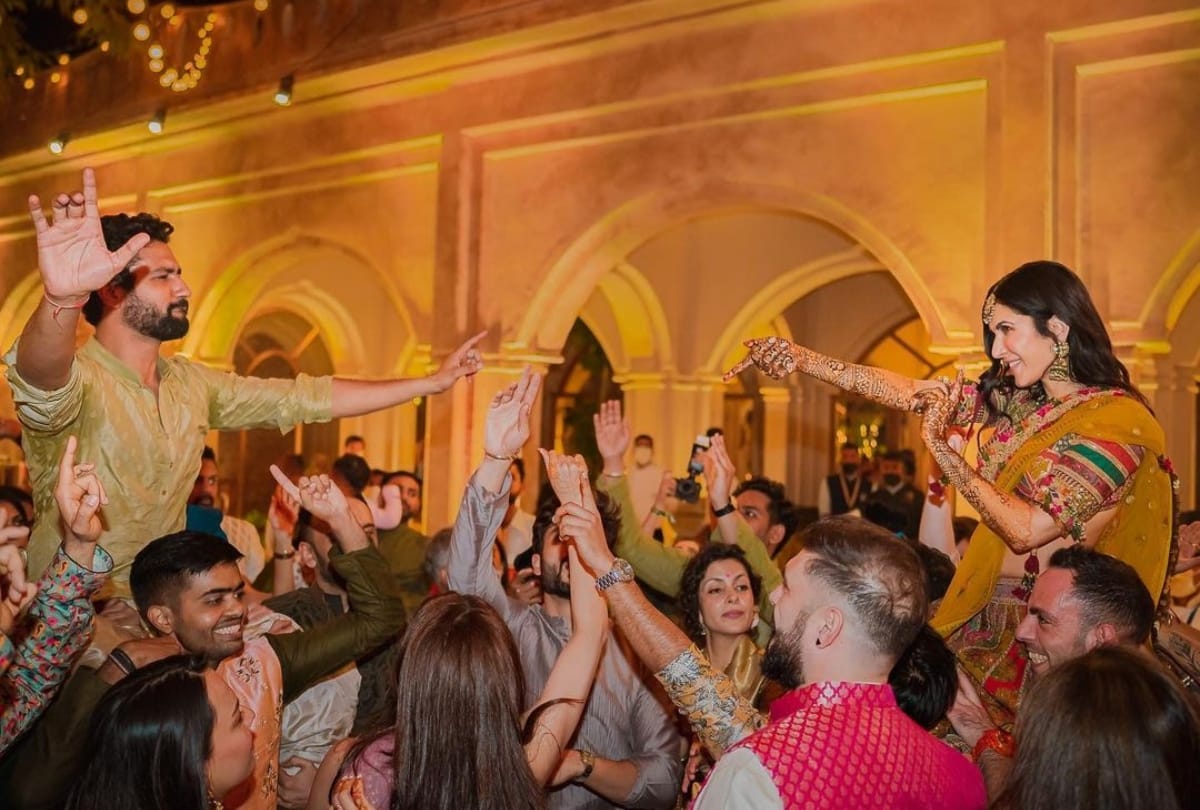 Katrina Kaif and Vicky Kaushal share beautiful pictures from their Mehndi ceremony