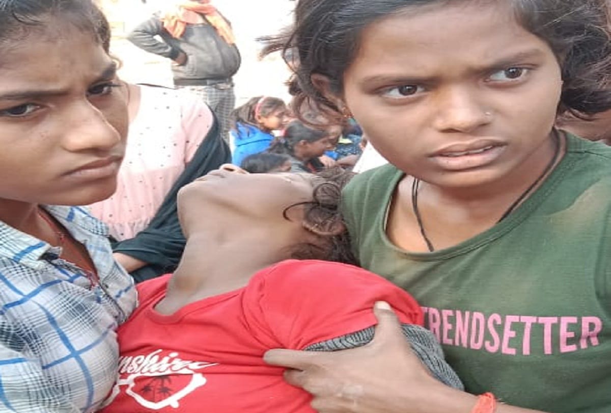 Five girls of Kasturba Gandhi Balika Vidyalaya Prayagraj injured in mud mound collapse, three in critical condition