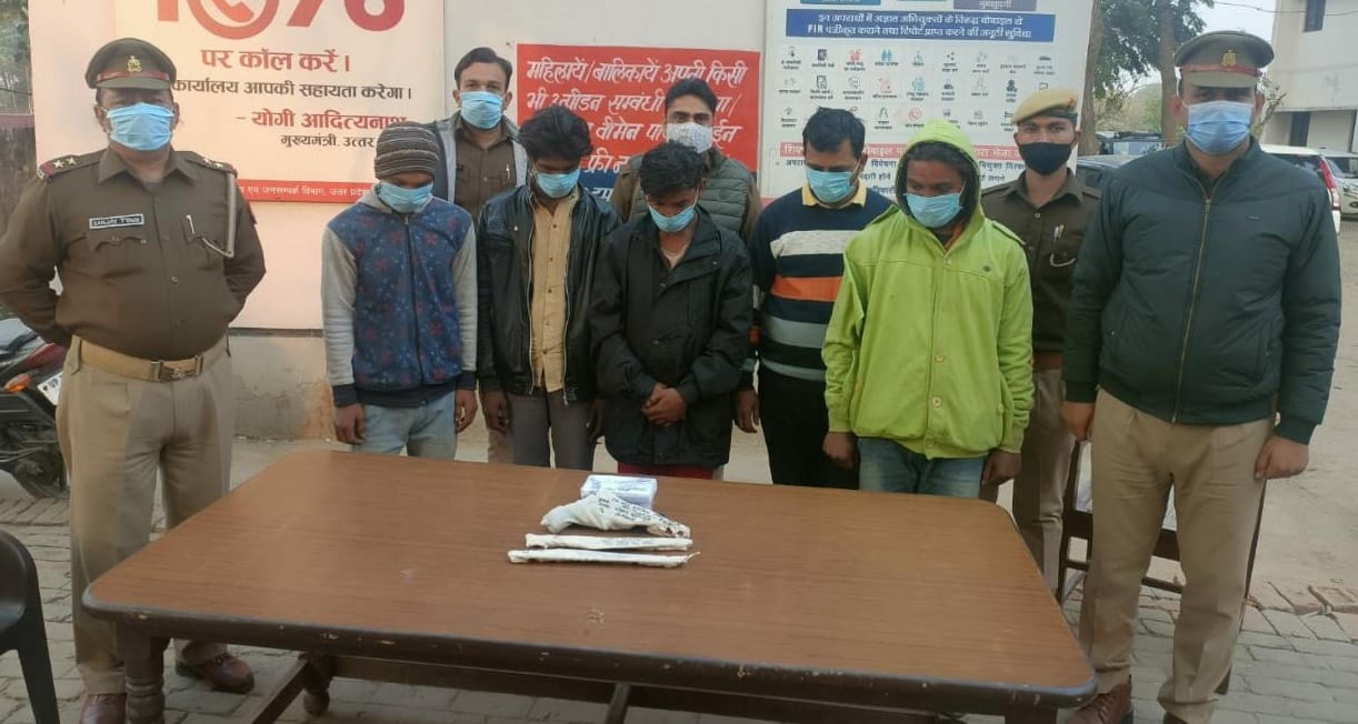 Five thieves including Saraf arrested