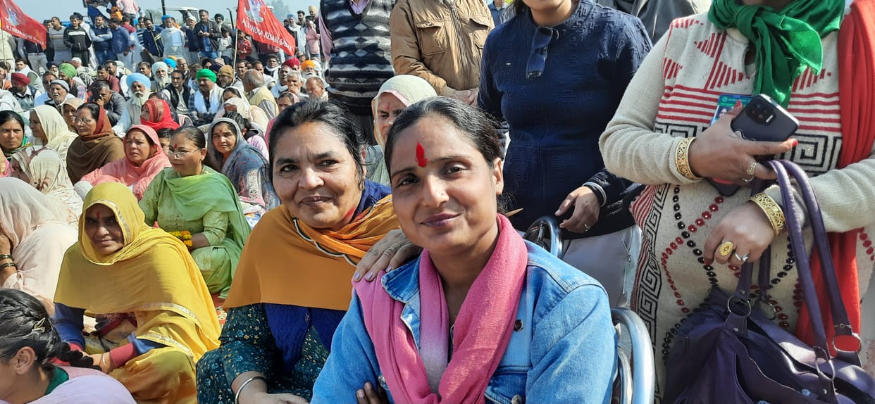 Farmers returned home, celebrated by singing dance, distributed laddus, Yamunanagar