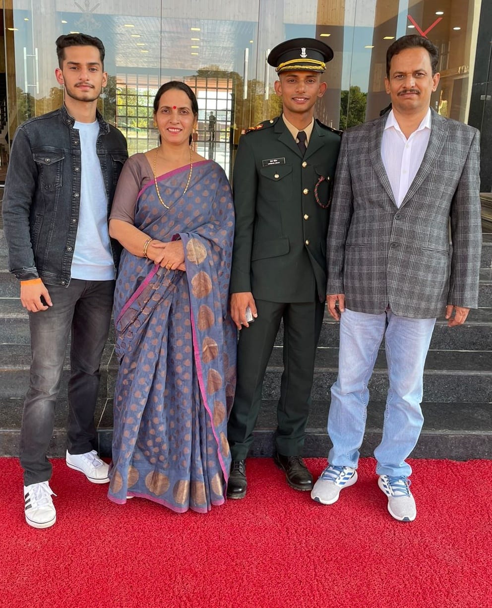 Lakshya Malik became a lieutenant in the army