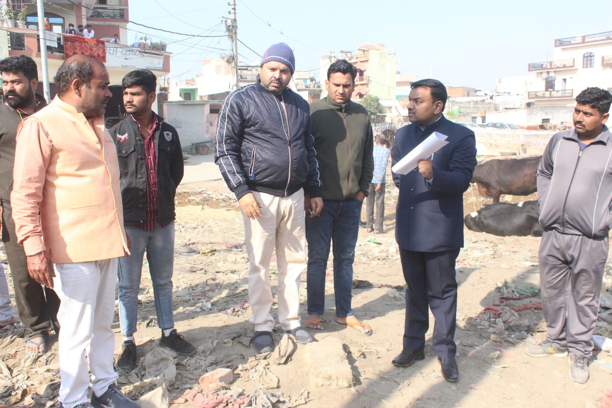 Complaint of possession of the pond, the mayor inspected