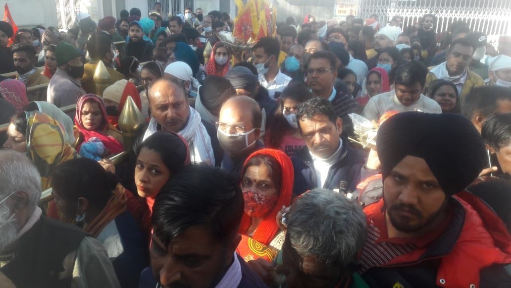 25 thousand devotees bowed their heads in Sri Nayana Devi temple