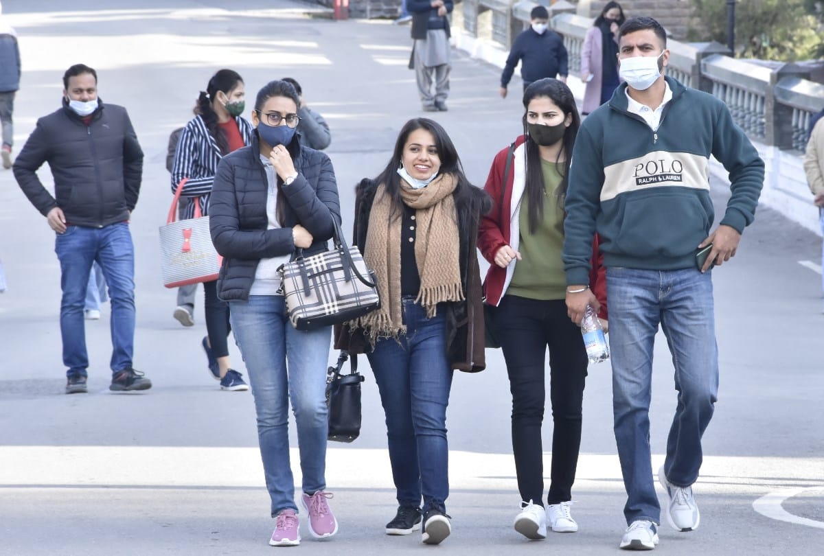 Himachal News: Tourist at Atal tunnel Rohtang and sissu to enjoy snowfall