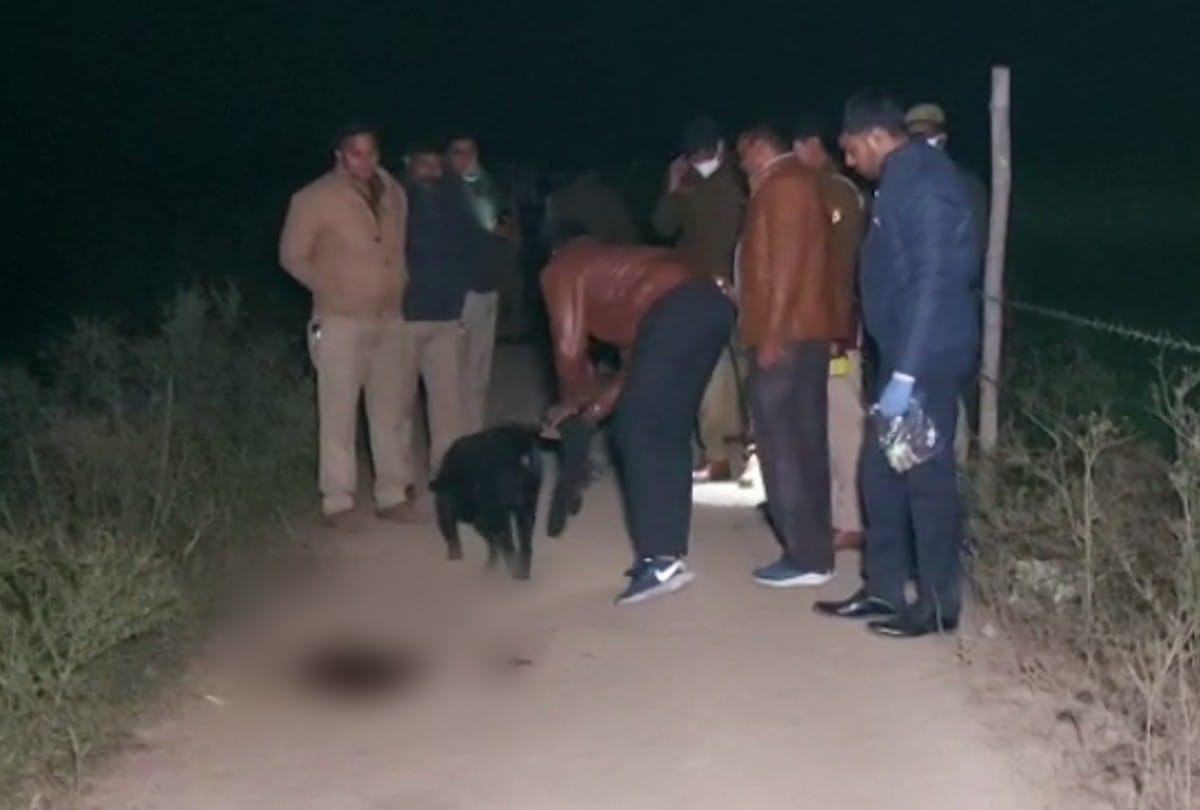 young man found dead in the farm in agra
