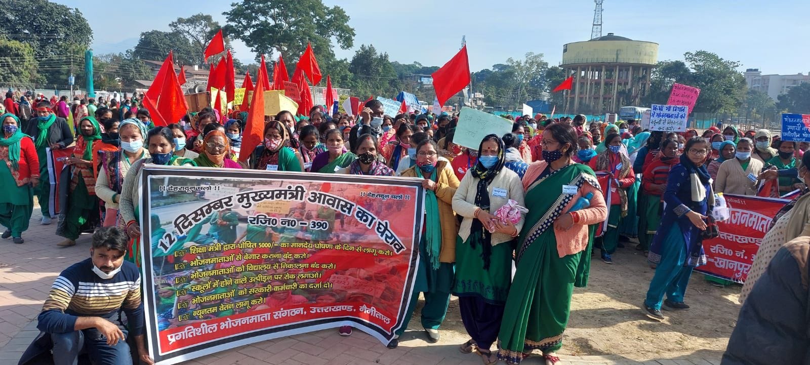 uttarakhand news: bhojanmata march to CM residence and accused of disobedience, see photos