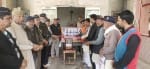 शुकतीर्थ में  कारगिल शहीद स्मारक पर वीर सैनिकों को श्रद्धांजलि देते।