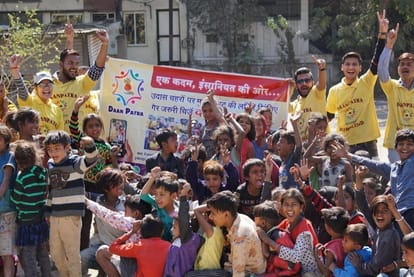 Indore: For social work, Danpatra got the Certificate of Commitment Award, the name entered in the World Book of Records