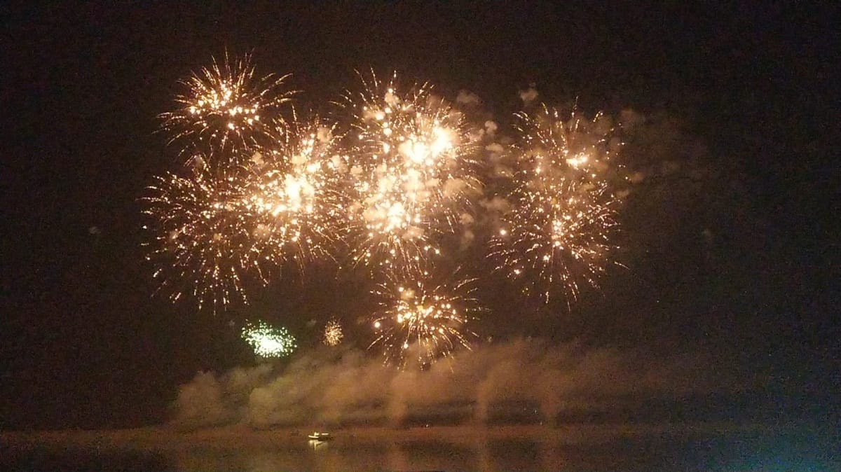 Kashi Vishwanath Corridor inaugration: Banaras city illuminated and ganga ghats like shivotsav pm modi varanasi visit