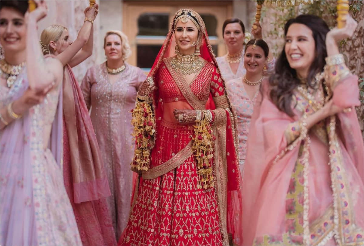 fashion tips try red saree on your wedding bollywood actress also wear