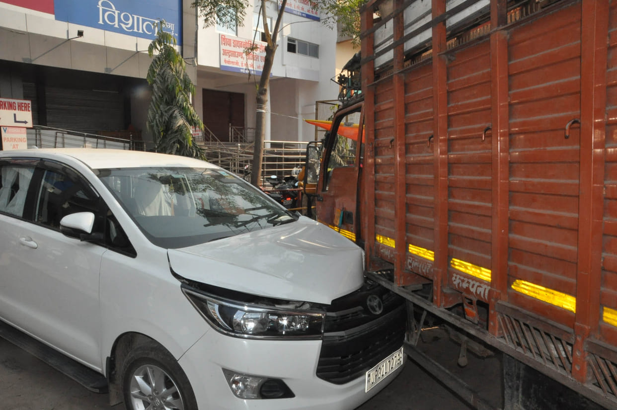 Truck's brakes failed, many vehicles collided