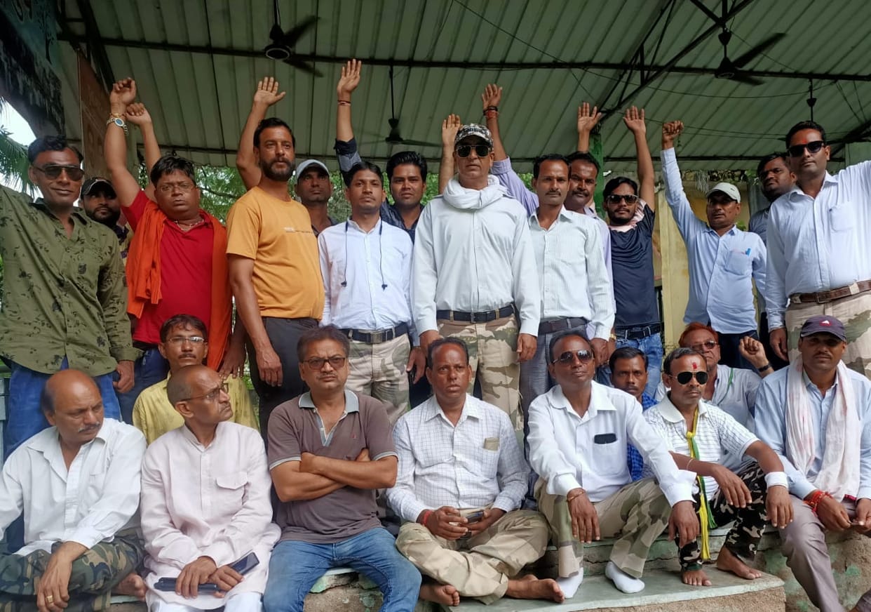 demand to start second ticket window at railway  station