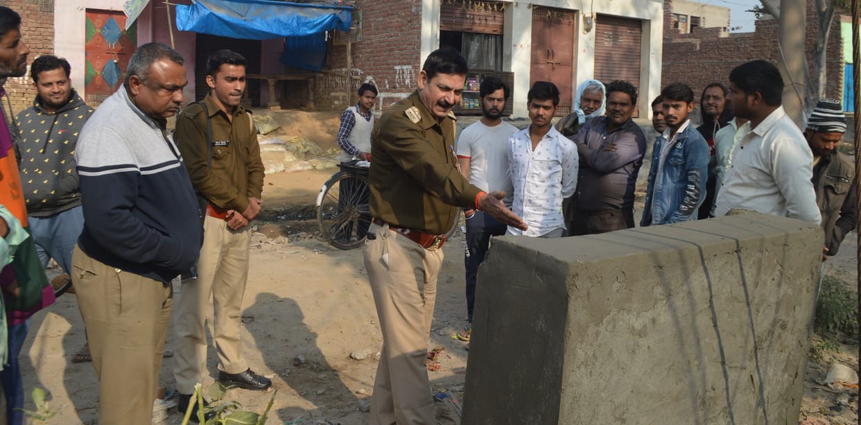 Hathras: Foundation stone laid, road construction not started
