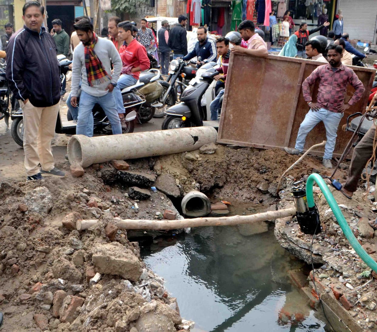 50 thousand population faced water crisis for 24 hours