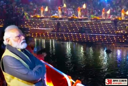 PM Modi Varanasi visit: Chief Ministers meeting class on cruise after watching Ganga Aarti pm modi