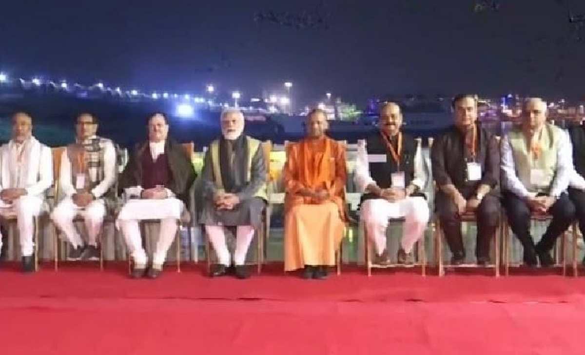 PM Modi Varanasi visit: Chief Ministers meeting class on cruise after watching Ganga Aarti pm modi