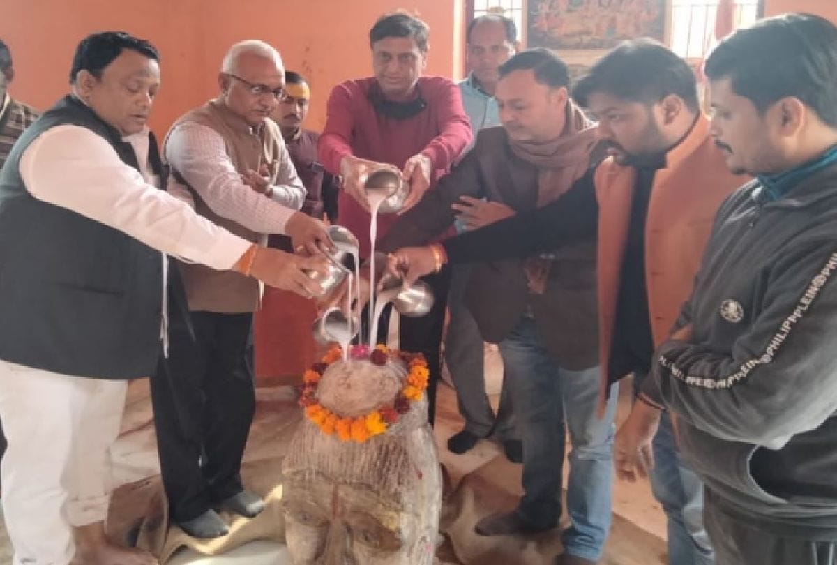 Kashi Vishwanath Dham Corridor News: BJP workers performed worship in Shiva temples in Mathura