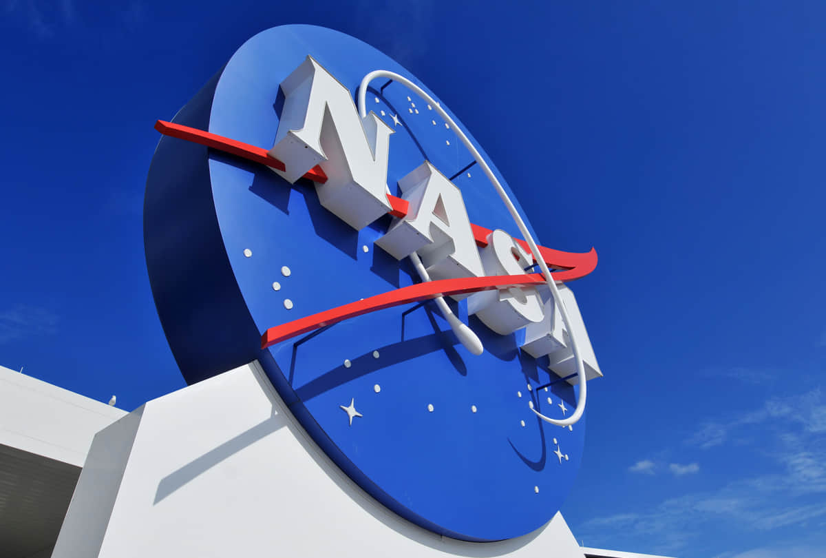 Asteroid News huge asteroid is moving very fast towards earth