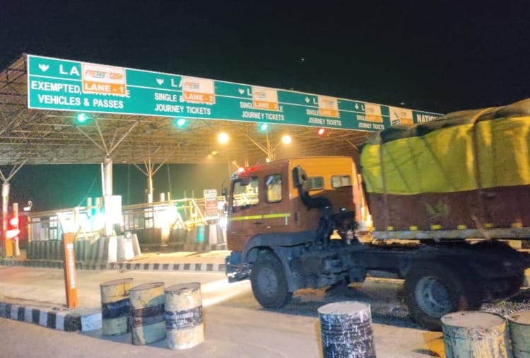 Gangayacha toll opened, loss of 9 crore 88 lakh in 76 days