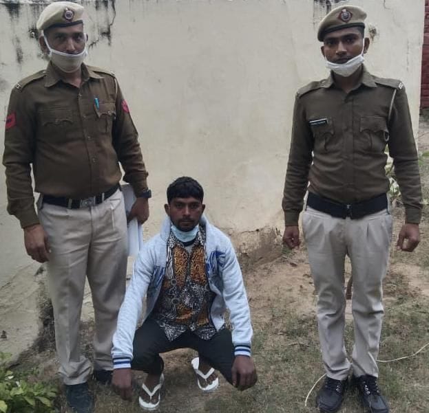 Accused of stealing cash and jewelery from shop arrested
