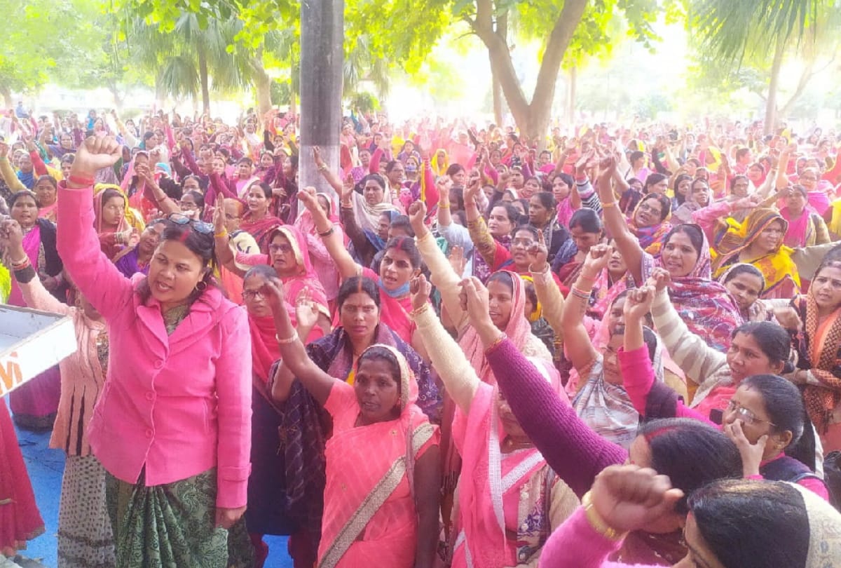 Anganwadi workers will go to Lucknow for Protest